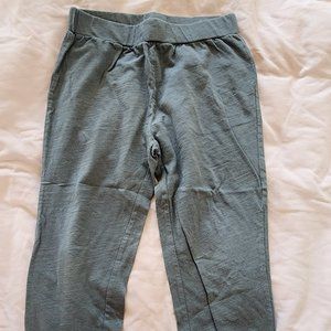 Gap Kids Girls Sage Jogger Like Capris Size 8